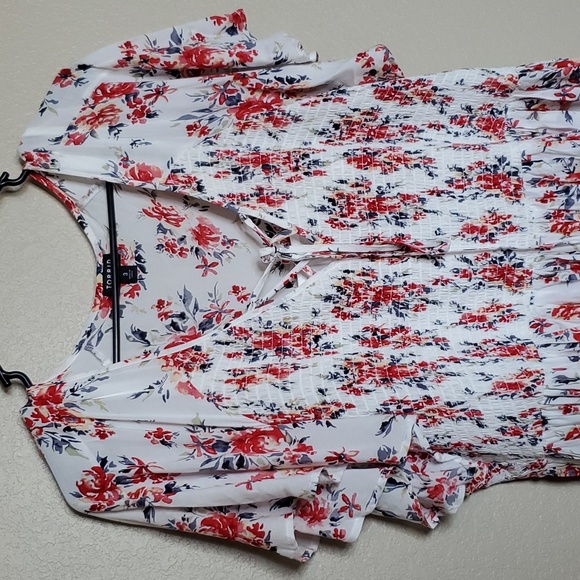 Torrid iris & Rose Floral Smocked Challis Skater Dress 3X White Pink - Picture 3 of 10